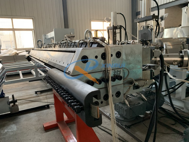 ABS PC PS PP PE Sac Tahta Plakası Ekstrüzyon Makinesi