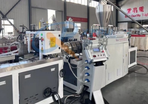 PVC, PET veya ABS: Uygulamanız için Doğru Plastik Levha Yapma Makinesini Seçmek