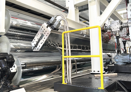 PE HDPE GEOMEMBRAN SU YAPMAK KAPAK MAKİNESİ