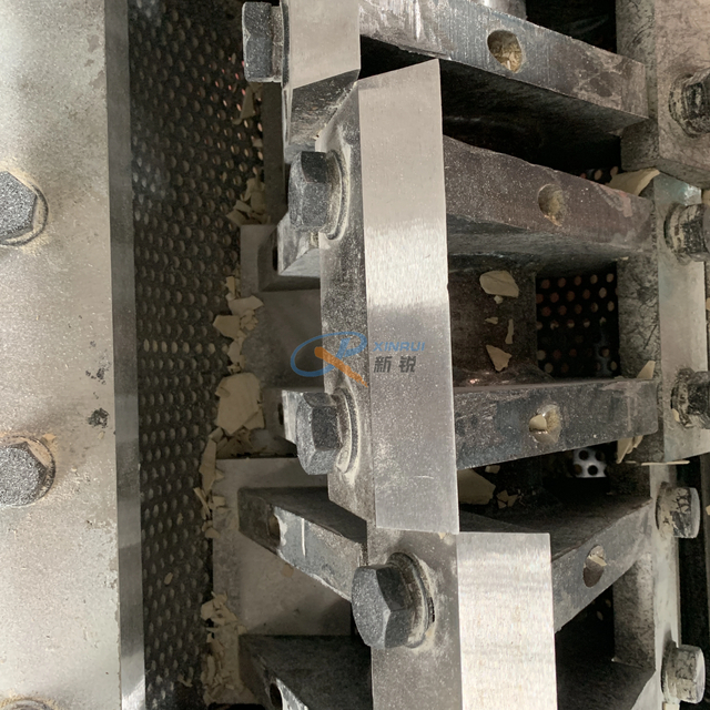 Plastik boru levha profili için yüksek kaliteli plastik tozlaştırıcı kırıcı